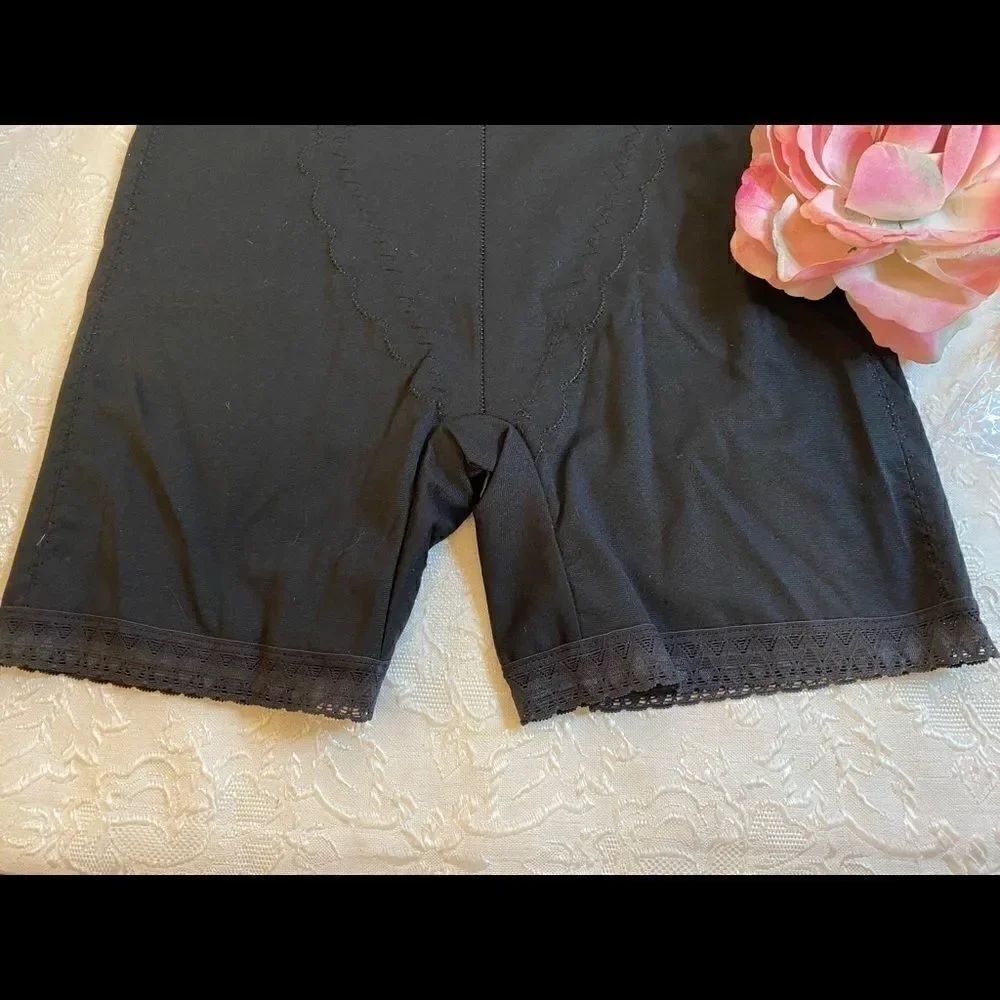 🛍Lacy assorted Embroidery Design Panties Size XL - Picture 6 of 9